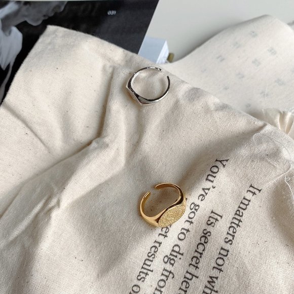 18K Goldplated Moon and Sun Face Signet Ring - Picture 5 of 12